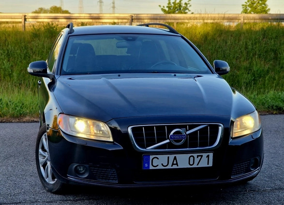 Volvo V70 cena 26900 przebieg: 299999, rok produkcji 2010 z Szczytna małe 352